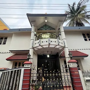 Villa N A S 