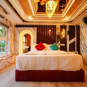 Botel Paradise Day Cruise Houseboat ***