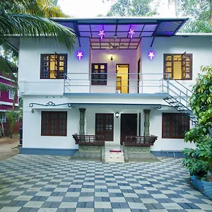 Homestay Marari White 